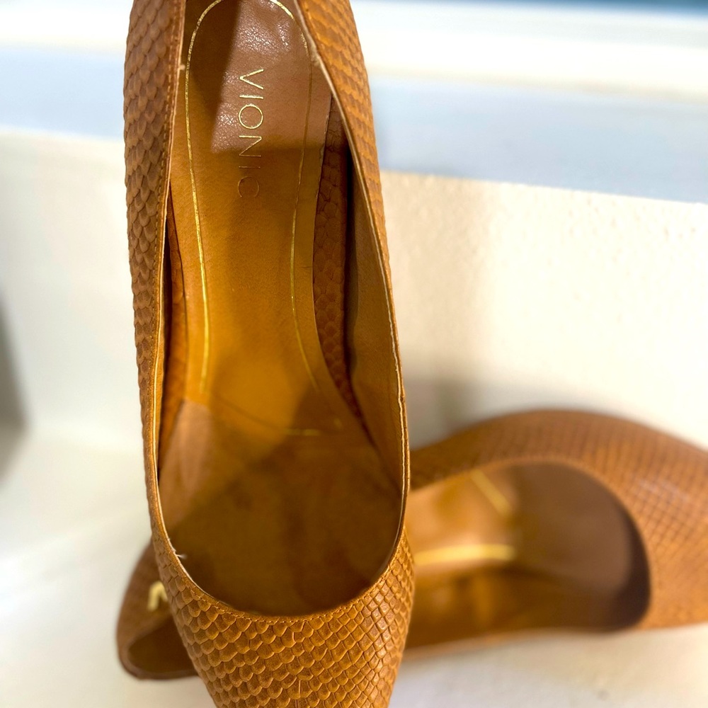 Vionic Brown sz 8 Mia heel